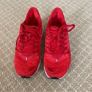 Nike Zoom Vomero Women’s Size 8